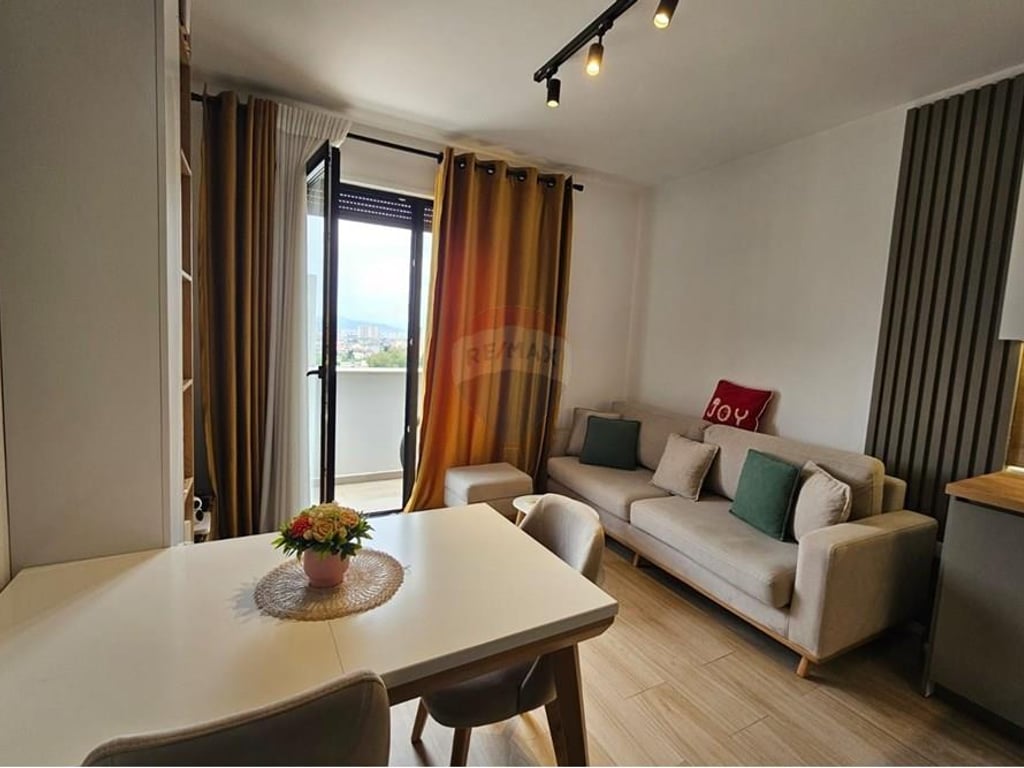 1+1 apartment with parking for rent.