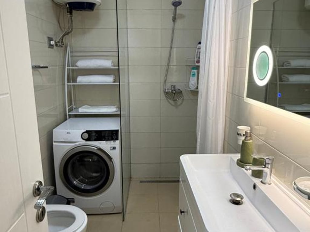 2+1 per qira te Stacioni i Trenit, afer Intermedica