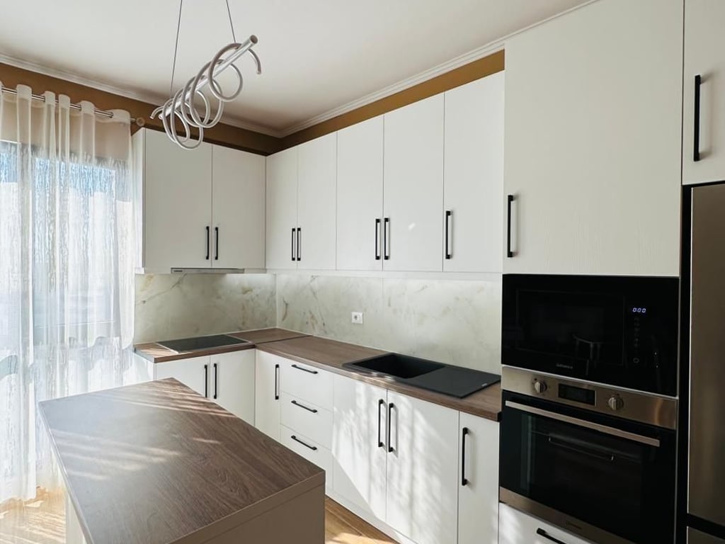 AFFITTASI APPARTAMENTO 2+1+2+BALCONE A 800 EURO, 116 m, PRESSO IL COMPLESSO ARLIS, VICINO ALLA FARMACIA 10.