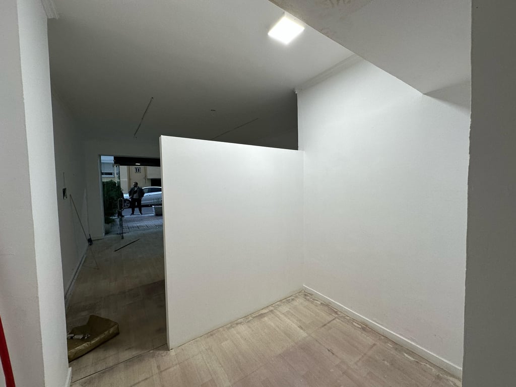 Affitto, Ambiente Commerciale, Piazza Wilson, Tirana.