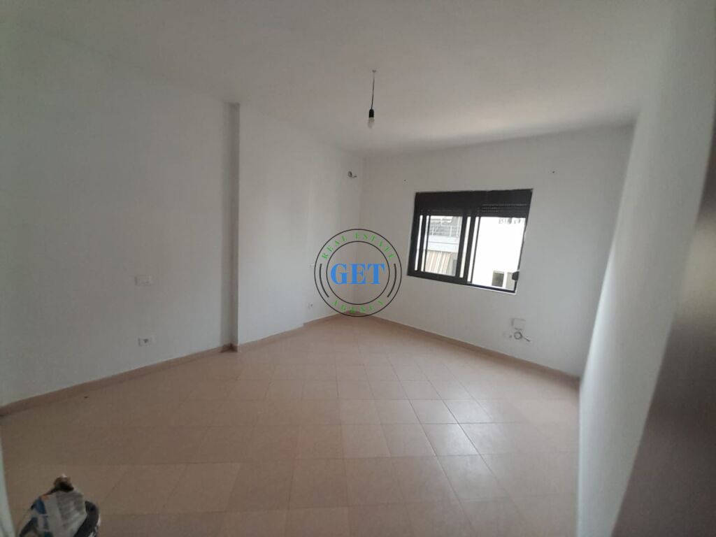 Shitet, Apartament 2+1+2, Ish Rajoni, Durres