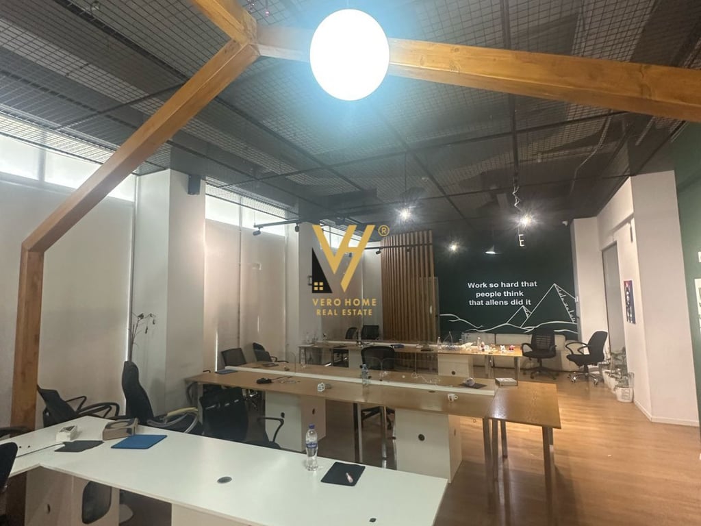 JEPET ZYRE 500 M2 ME QERA TE KOMUNA E PARISIT 5.000 EURO