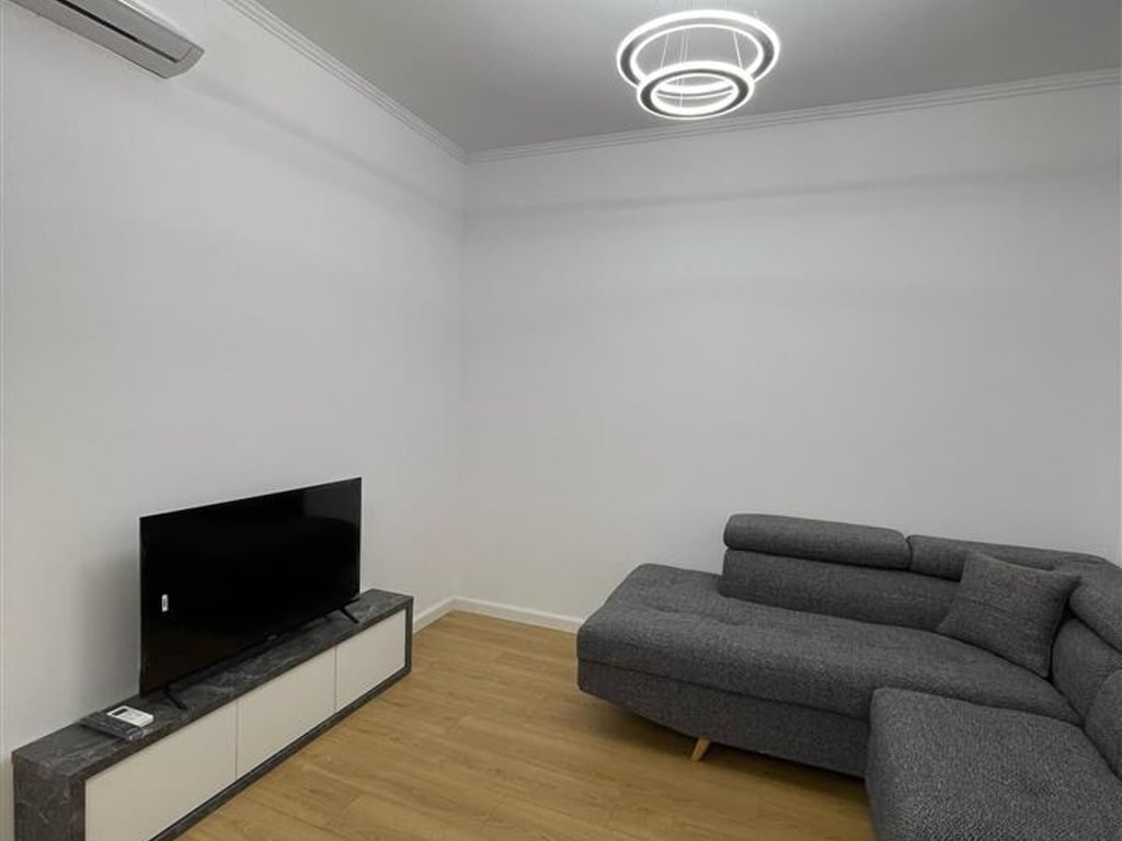 🏡 Vendesi appartamento 2+1+2 in Via Dritan Hoxha