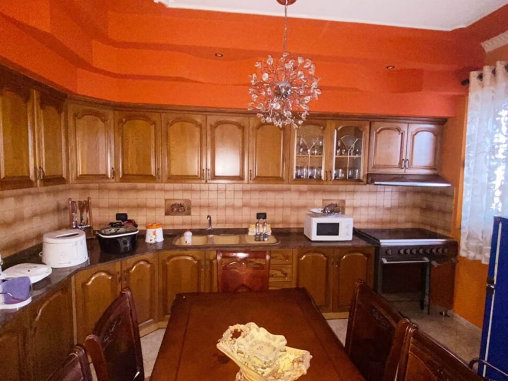 ‼️Opportunity for only 343 €/m²‼️ 🏢Building for sale, 3 floors (2 floors of warehouses + house), near the former Pioneer House, Kavajë.