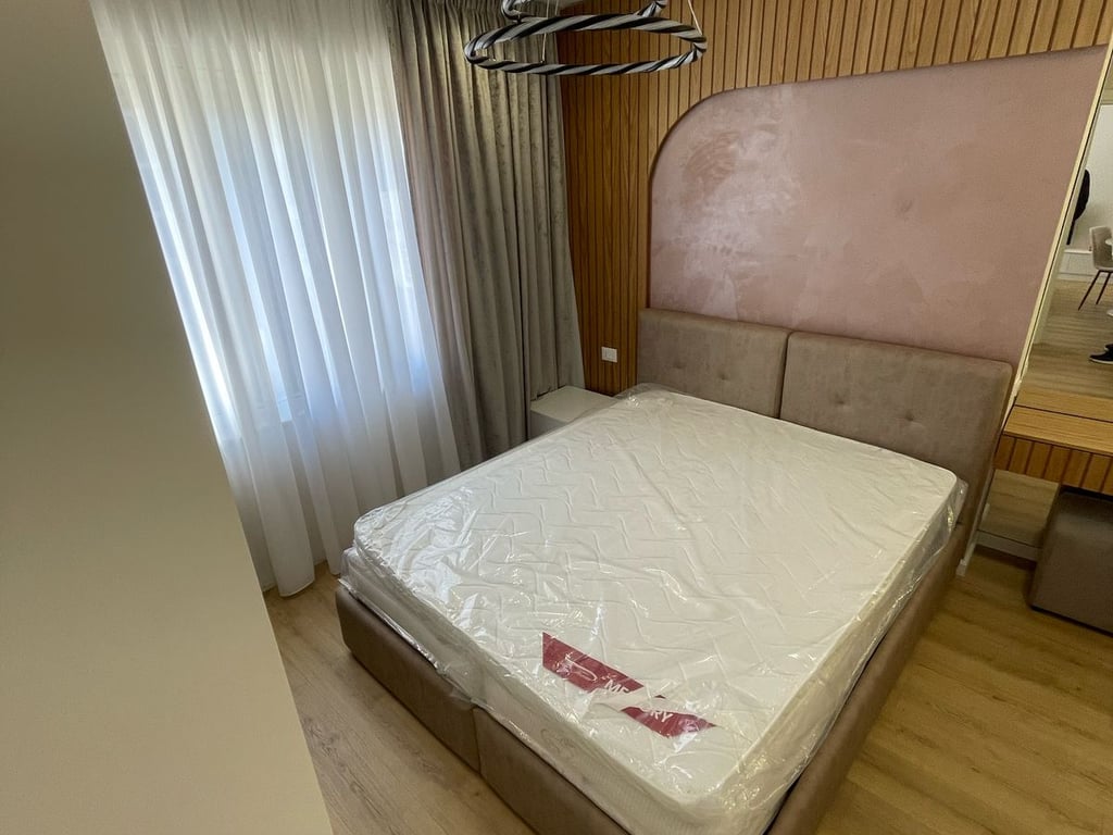 1+1 APARTMENT FOR RENT ON BULEVARDI RI