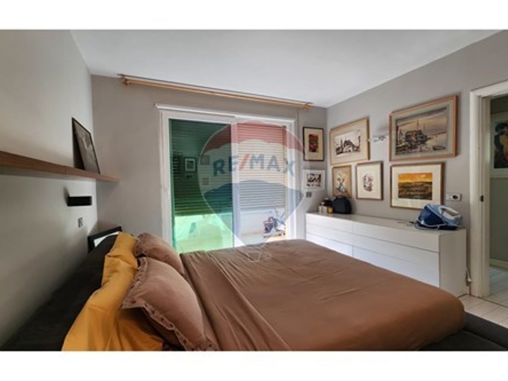 Apartament 2+1 për shitje në Rrugën e Elbasanit pranë Ambasador 2