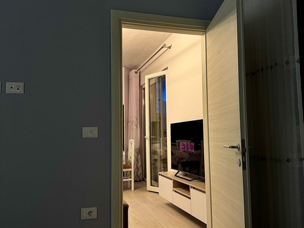 Jepet me qera Apartamenti 1+1 Astir (River Residence) Cmimi: 600euro