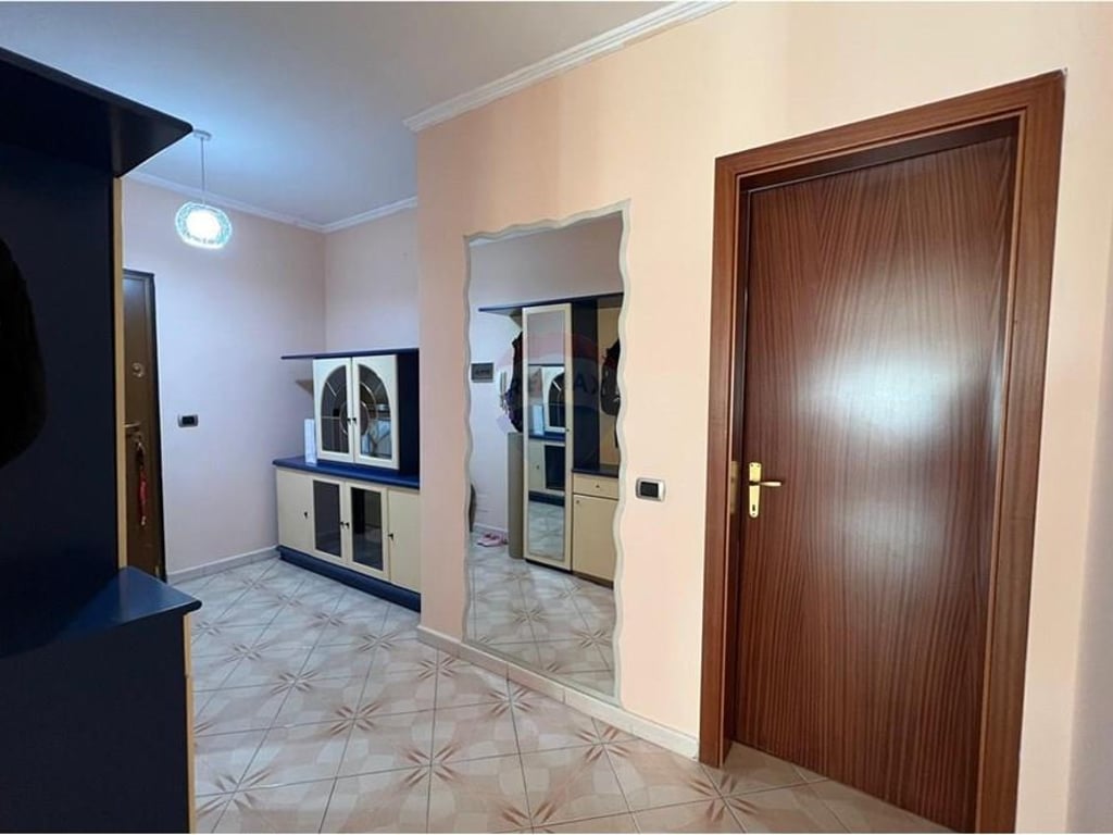 Apartament 2+2+2 per qira Ambasada Amerikane!