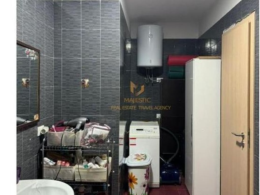 A 1+1 apartment is for rent near the dry lake, Peti street.