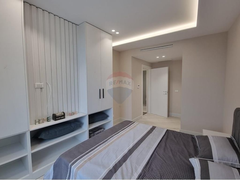 APARTAMENT 2+1+PARKIM PER QIRA TE LAKE VIEW 1500€