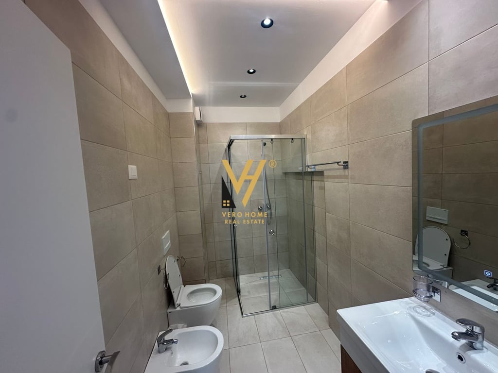 JEPET APARTAMENT 2+1+2 ME QERA TE KODRA E DIELLIT 900 EURO