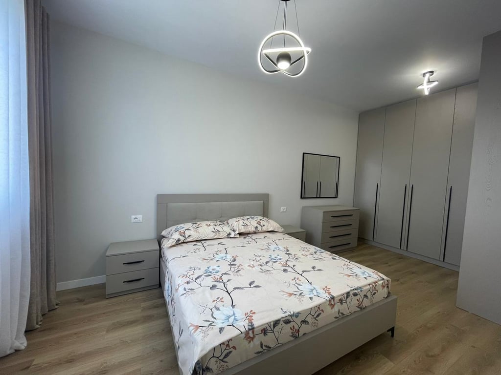 APARTAMENT ME QERA 1+1