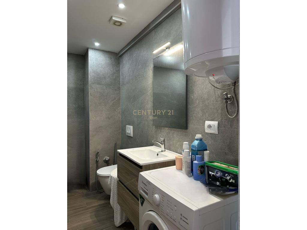 Vendesi appartamento 2+1 con vista mare e veranda a Golem,