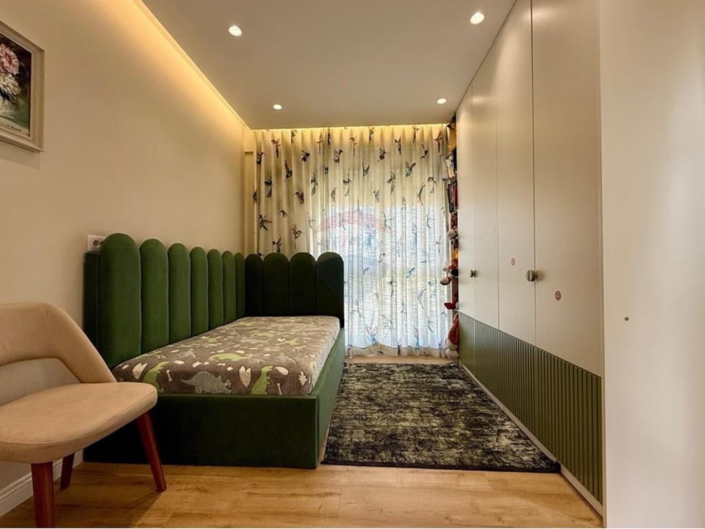 Apartament 2+1+2 per shitje Xhamlliku!
