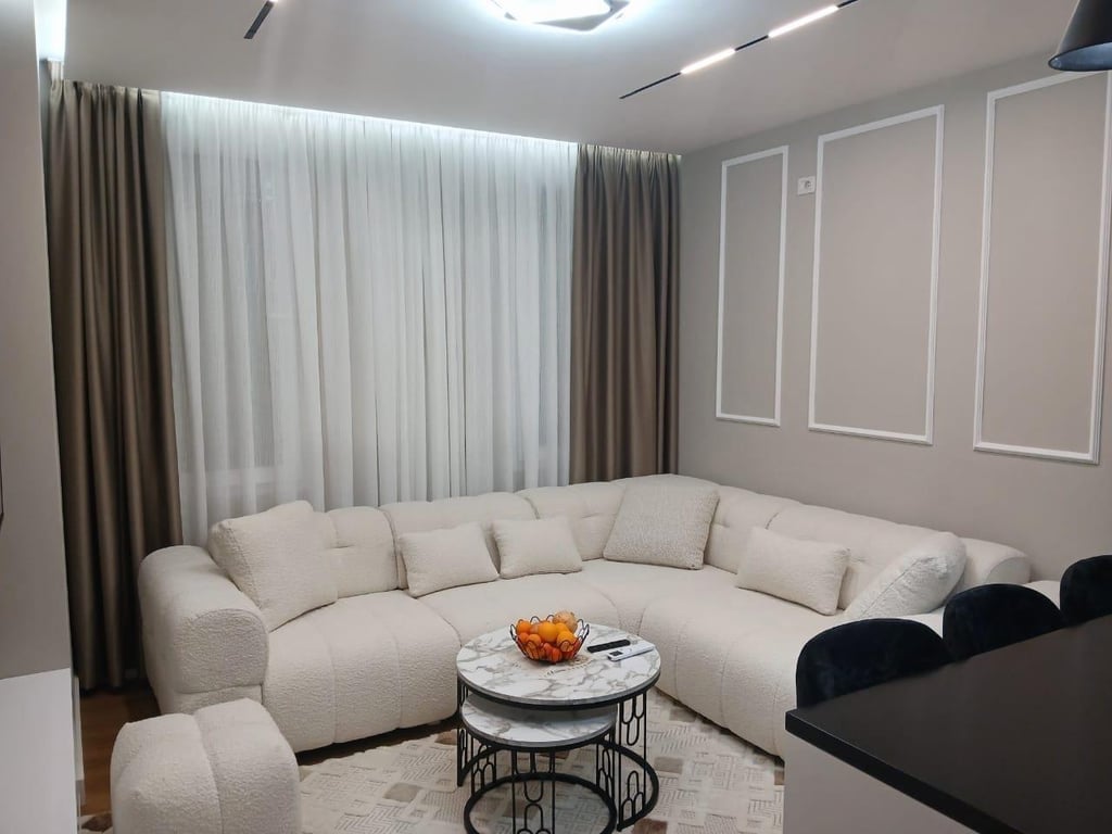 2+1 for rent at Fusha e Aviacionit, near the Turdiu complex.