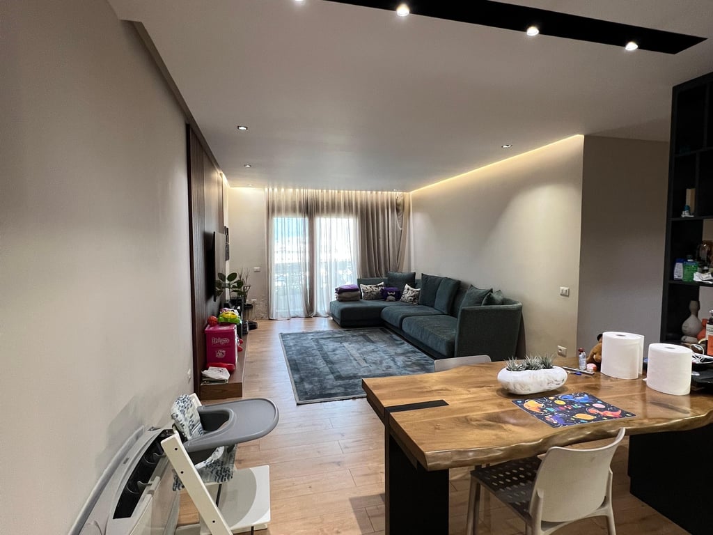 For sale: 2+1 Apartment in Kodra e Diellit – Modern Furnished and with Ample Space