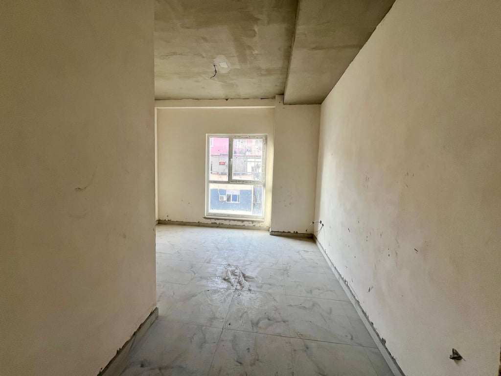 In vendita, Appartamento 2+1+2 “Laprakë”, Tirana.