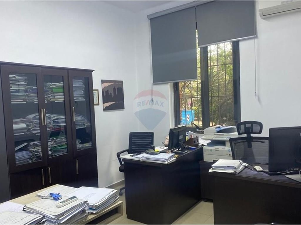 AMBIENTE UFFICIO IN VENDITA VICINO AL TRIBUNALE