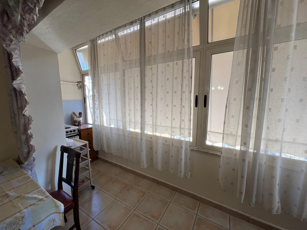 Affittasi appartamento 1+1+1 con balcone