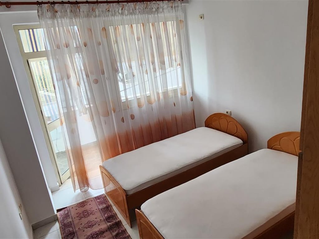 A 2+1+2 apartment is available in Yzberisht, Gega Oil.