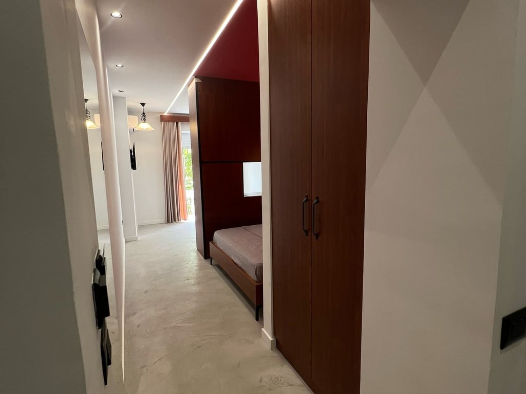 1+1 apartment for rent in the Paris Commune.