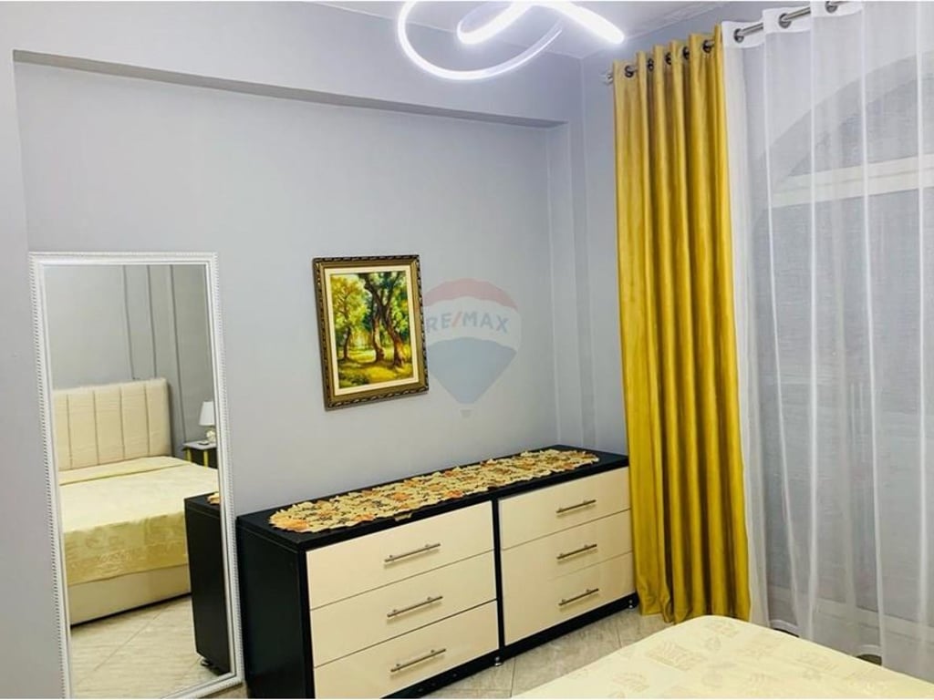 Appartamento 1+1 in affitto in Via Kavajë!