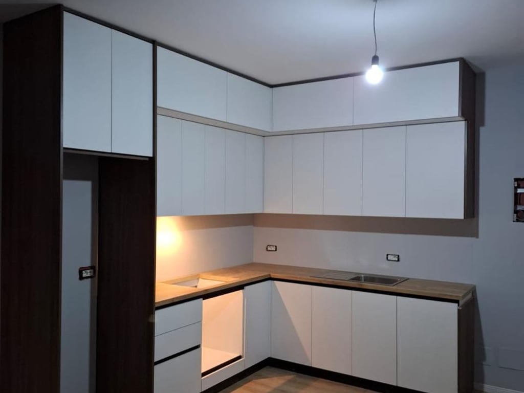 Affittasi Appartamento 1+1, via 5 Maggio (Centro Emerald) Prezzo: 500 euro