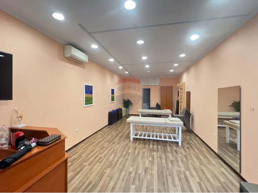 Business unit for sale near the Prosecutor's Office!
