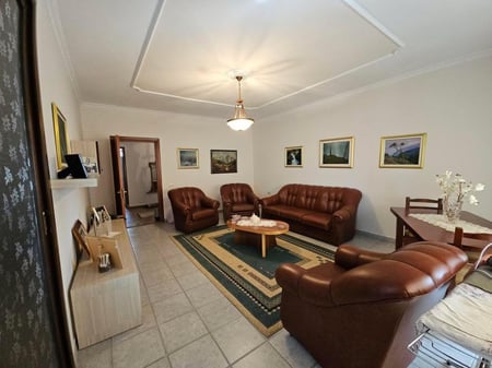 Apartament me Qira 3+1+2, Rruga Fortuzi Qender 