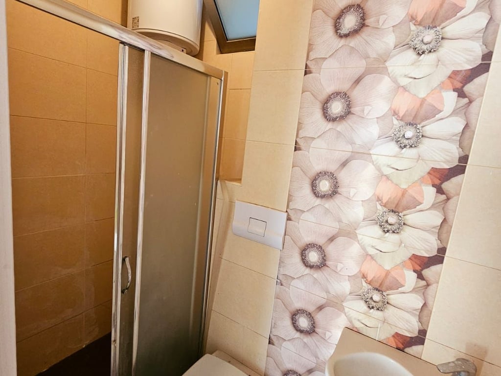 SHITET SUPER APARTAMENT 2+1+2  PRANE PALLATIT TE SPORTIT 