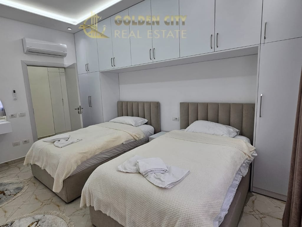 Shitet super apartament 2+1+2 me pamje detin.