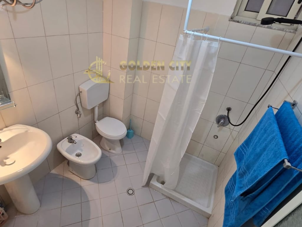 Shitet super apartament 1+1 Plazh Durres