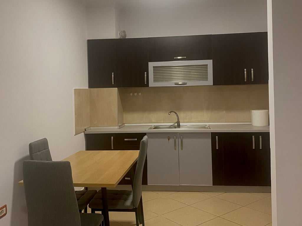Qera! Apartament 1+1, Yzberisht