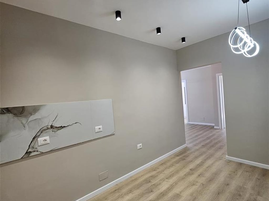 Apartament per shitje 2+1 Tek Pazari i Ri (ID B120675) Tirane