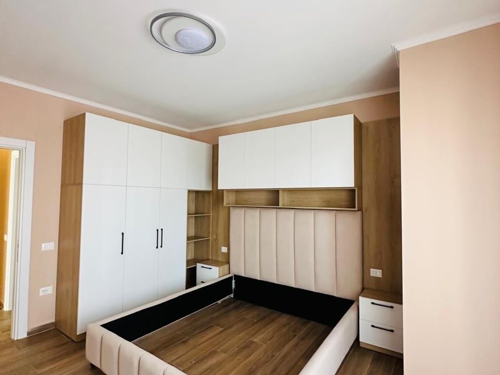 AFFITTASI APPARTAMENTO 2+1+2+BALCONE A 800 EURO, 116 m, PRESSO IL COMPLESSO ARLIS, VICINO ALLA FARMACIA 10.