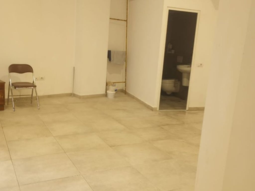 Dyqan Me Qera Tek Rruga E Barrikadave (ID BD21703) Tirane