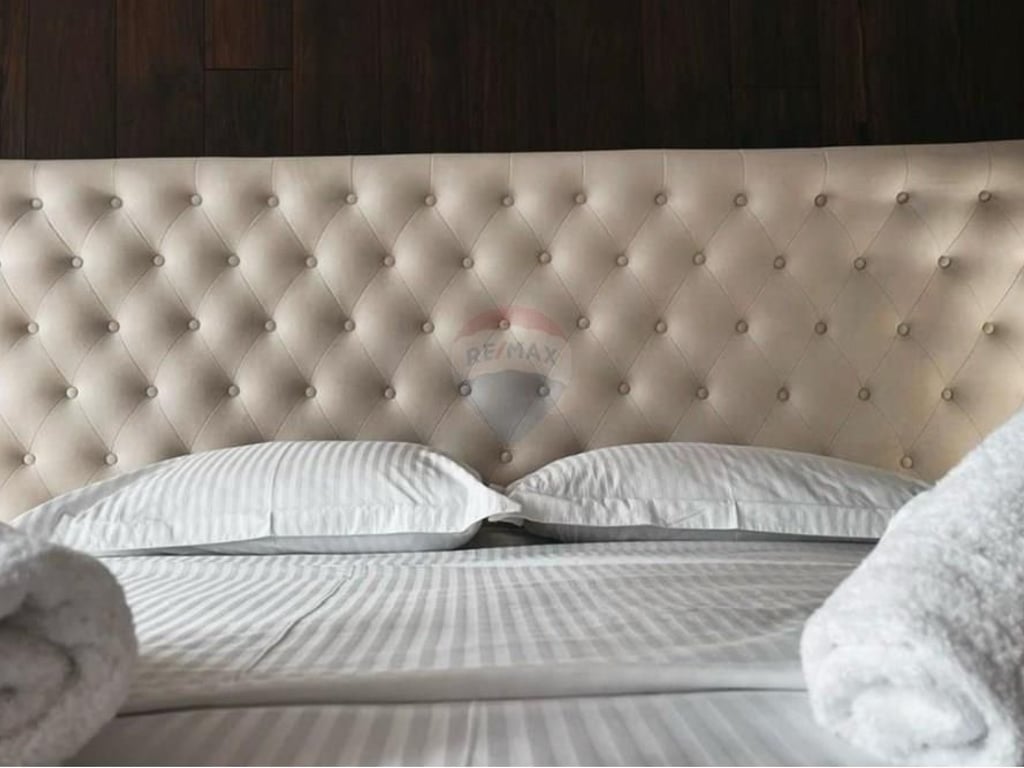 Jepet me qira hotel 3-katësh pranë Kinostudios