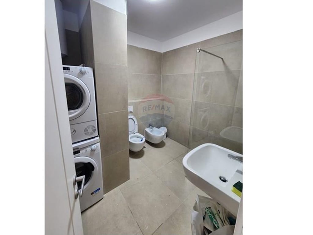 Apartament 2+1+2 Me Qira Tek Stadiumi Air Albania