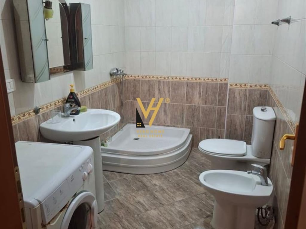 2+1 apartment for rent in the Paris Commune 600 euros.