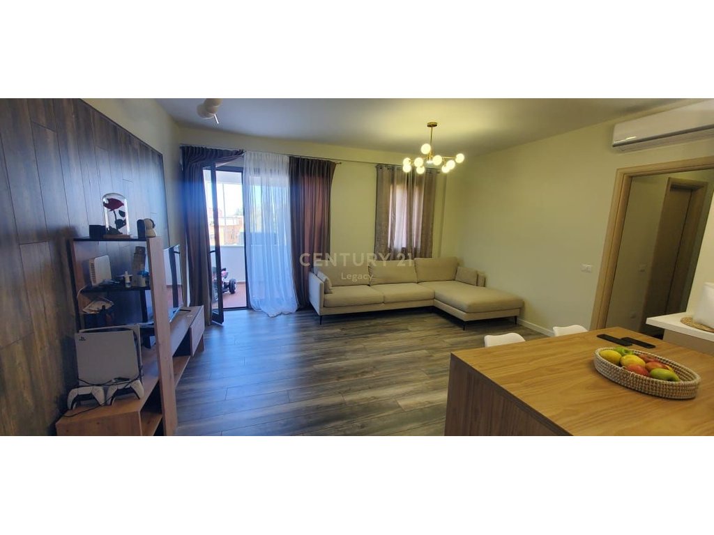 Apartament 2+1+2+ Post parkimi, Tek komisariati Nr 4 Rr e Dibres! 299,000 €