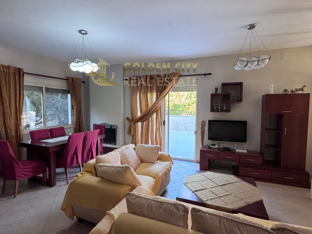 Ofrojme per shitje pentause 2+1+2. 210m2