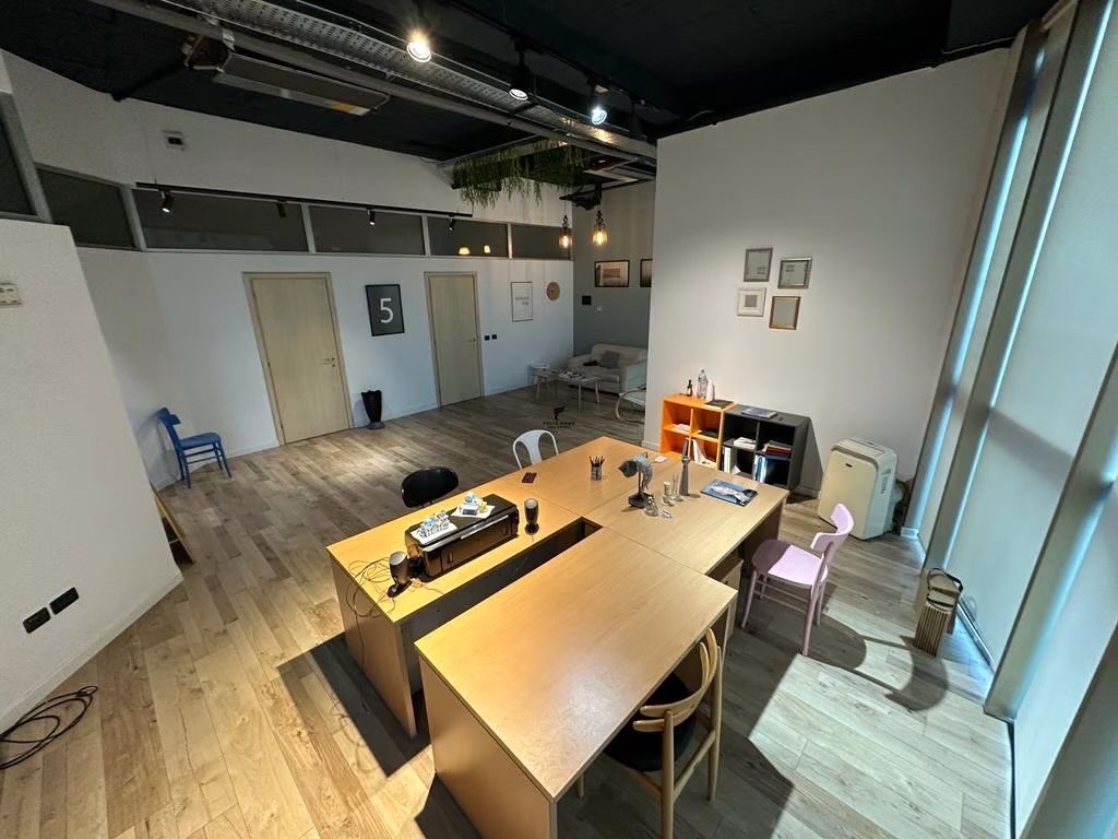 ZYRE ME QERA 110 M2 MYSLYM SHYRI 2.300 EURO