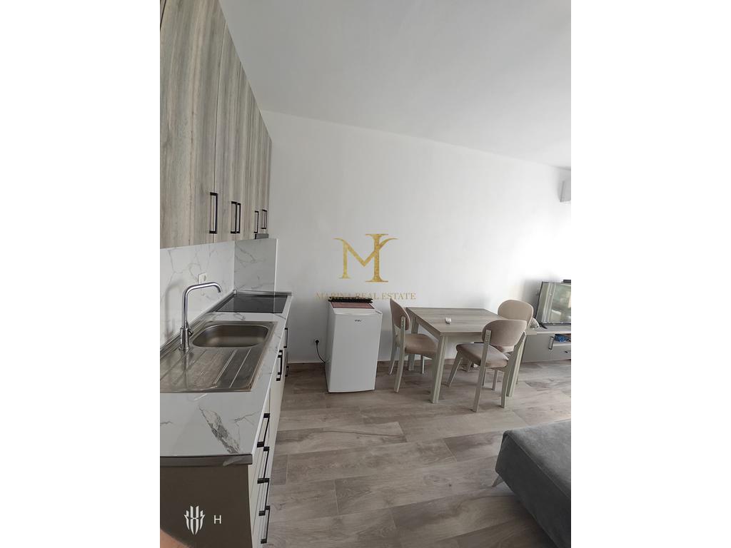 Affittasi monolocale in spiaggia vicino a La'Muse!!