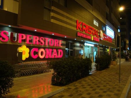 VENDESI COMMERCIALE PRESSO IL COMUNE DI PARIGI