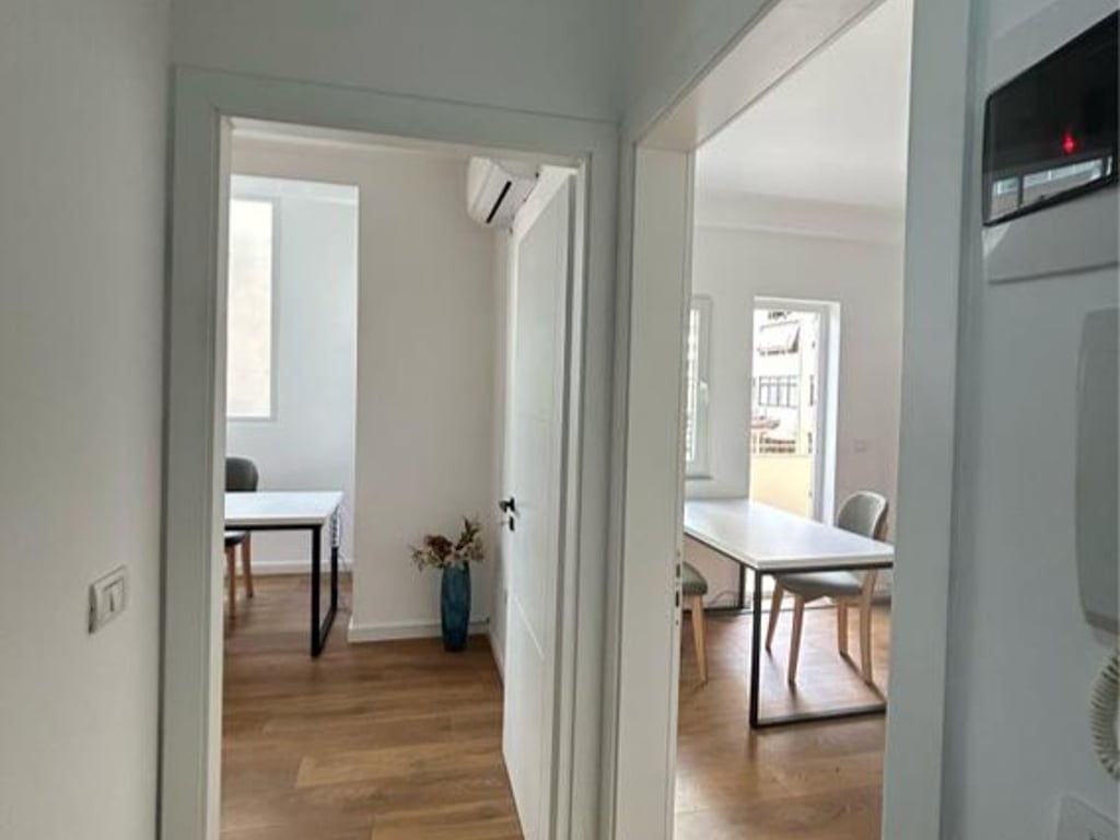 ✨ Zyrë me Qira në Rrugën e Elbasanit – 60 m²
