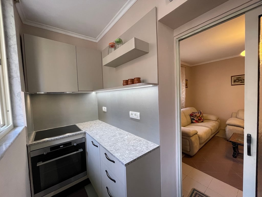 Appartamento 2+1 presso l'Ambasciata Cinese, Via di Durazzo