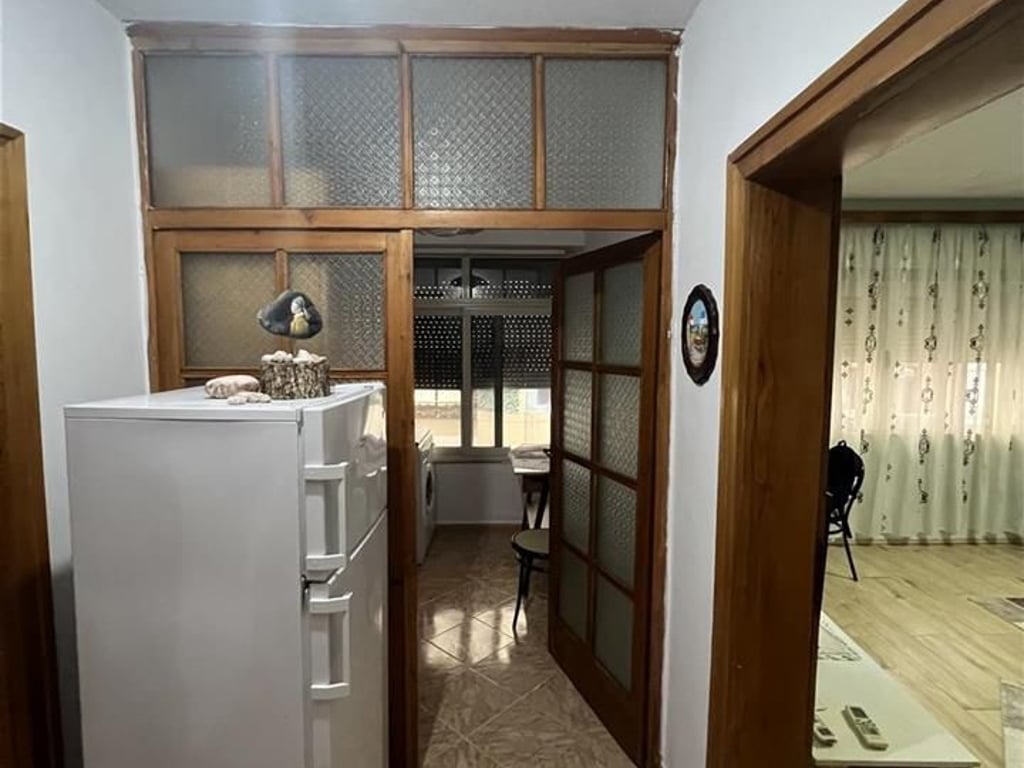 🏡 Apartament 1+1 për shitje te Myslym Shyri – Rrugë kryesore