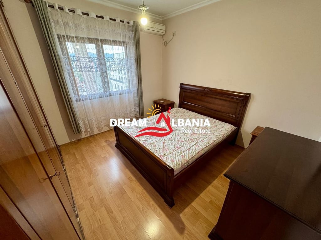 Appartamento 2+1 in affitto in centro, in Via Kavajë a Tirana (ID 42214535)