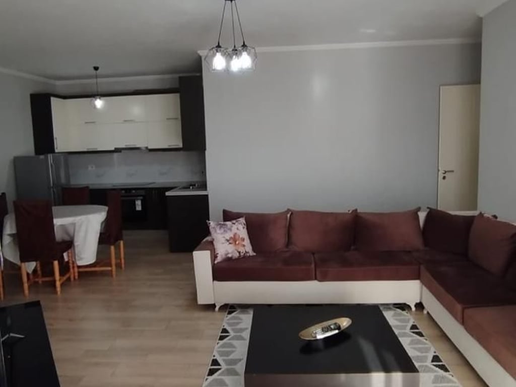 Appartamento 1+1 in affitto in Via di Dibra!!!!!