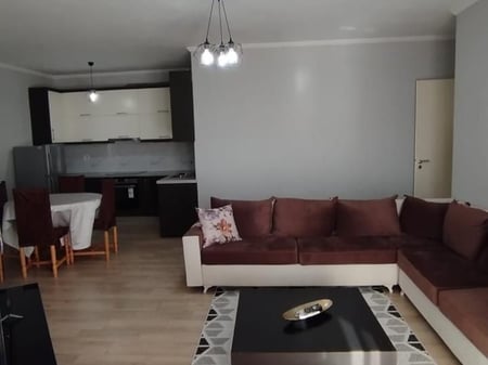 Appartamento 1+1 in affitto in Via di Dibra!!!!!